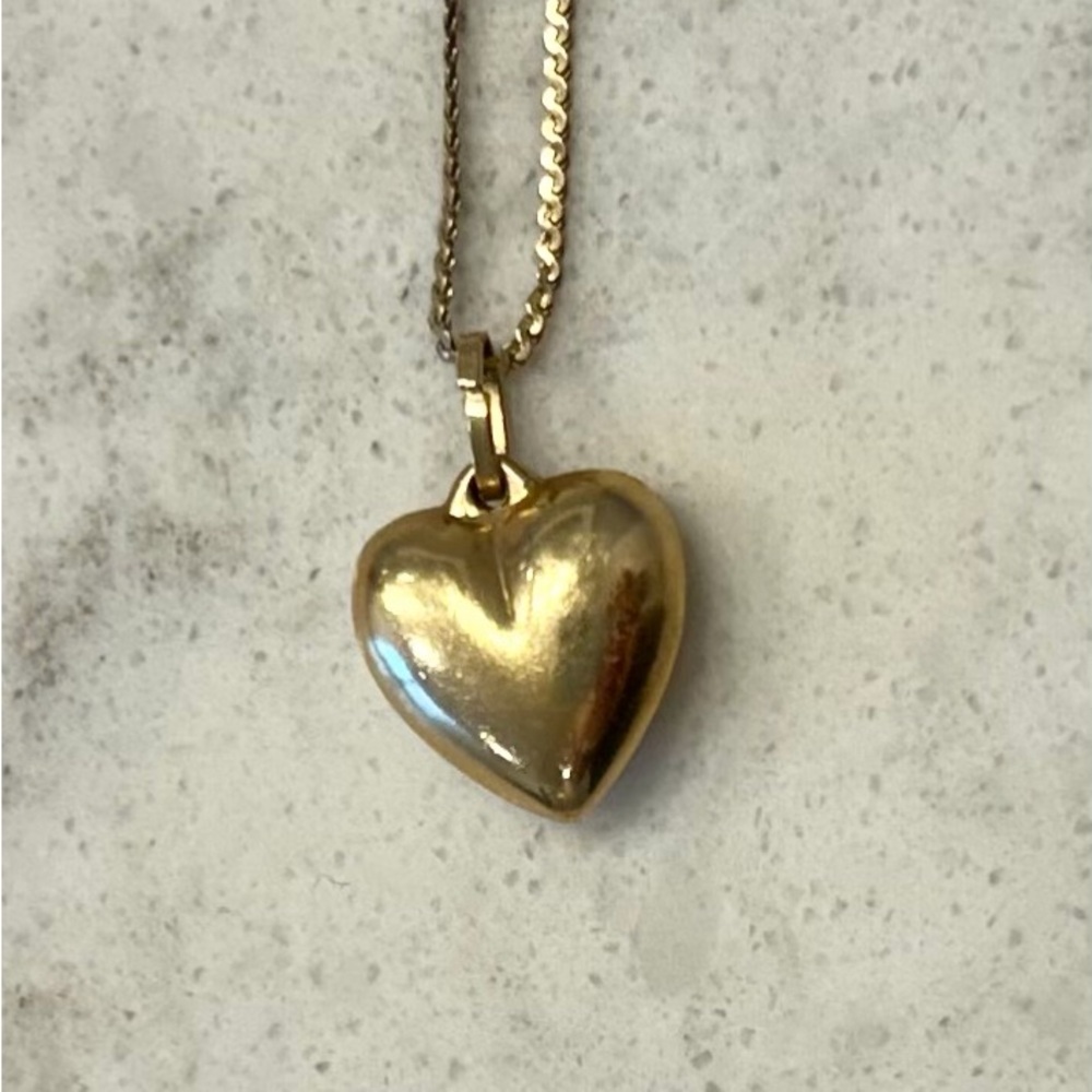 14k solid Gold Heart Pendant Necklace